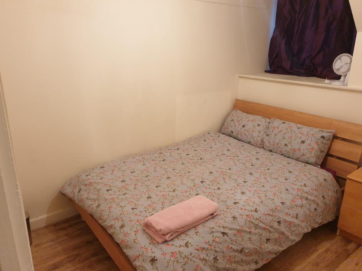 Splendid 4bedrooms Shared Homestay Manchester